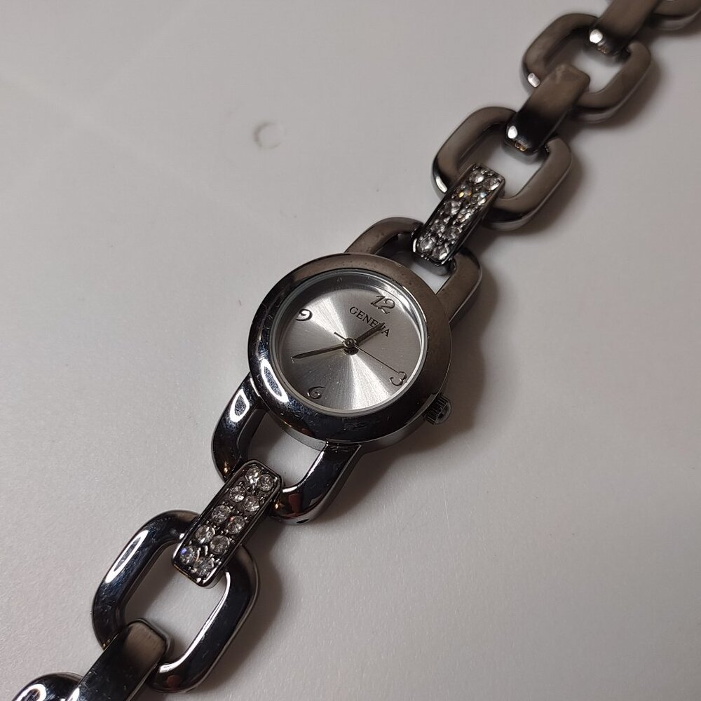 7.5 Inch Geneva Metal Chain Link Watch